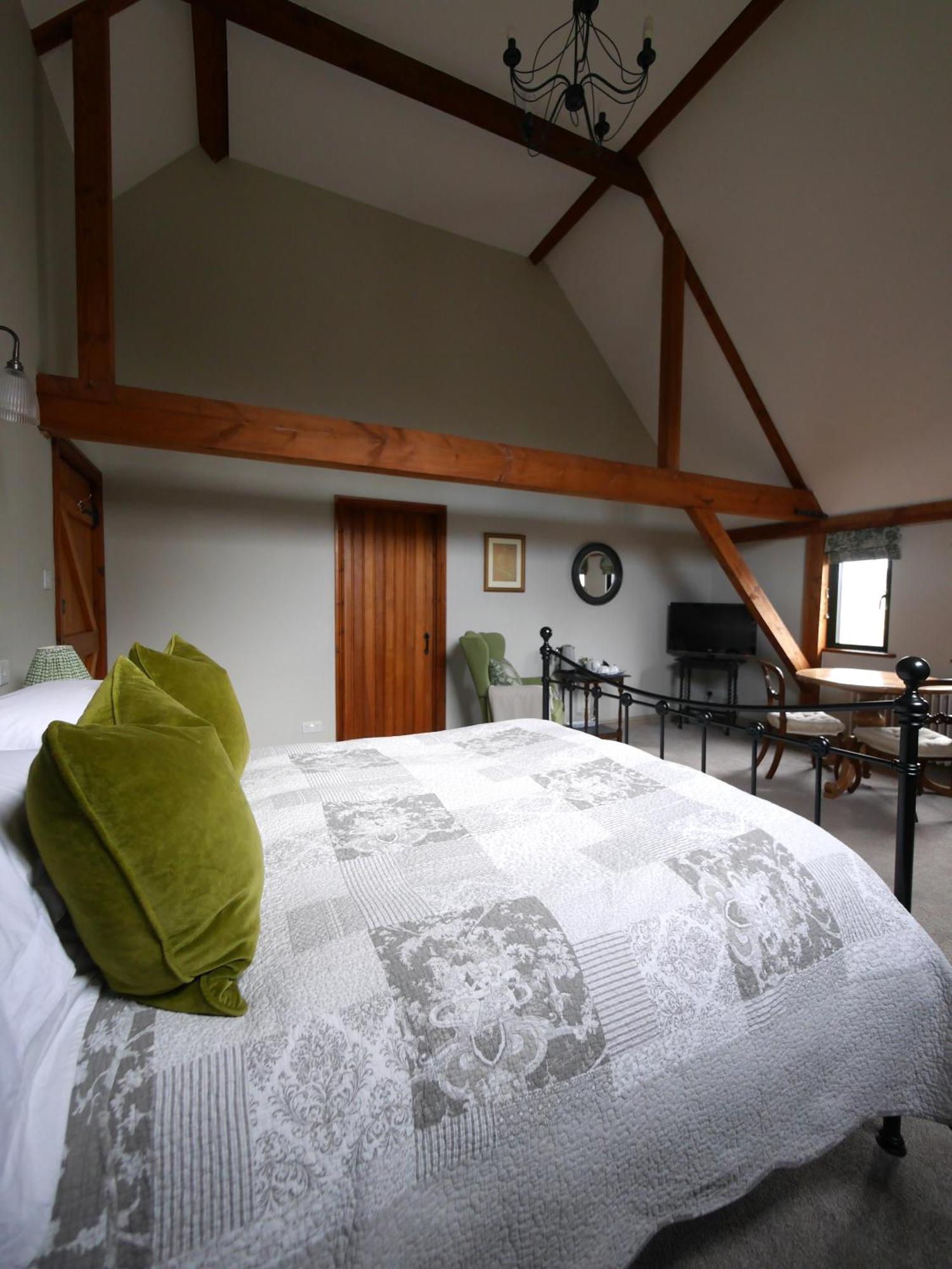 ローチェスター North Downs Barn Bed & Breakfast エクステリア 写真