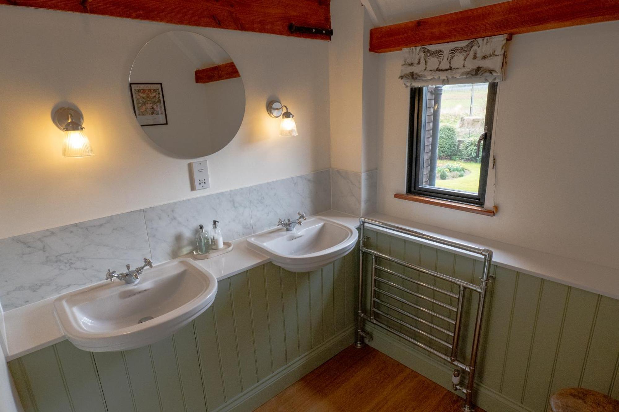 ローチェスター North Downs Barn Bed & Breakfast エクステリア 写真