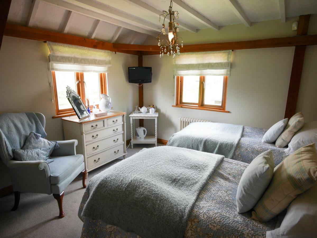 ローチェスター North Downs Barn Bed & Breakfast エクステリア 写真