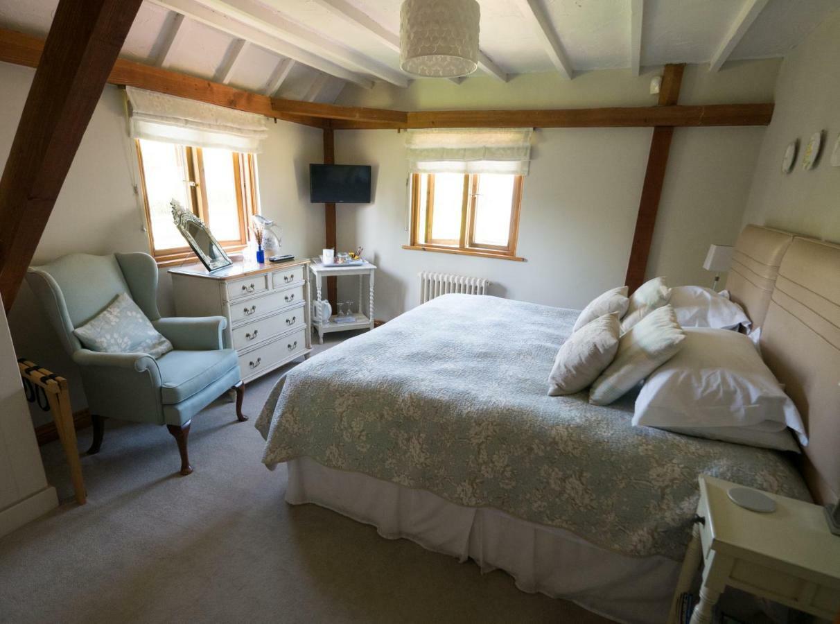 ローチェスター North Downs Barn Bed & Breakfast エクステリア 写真