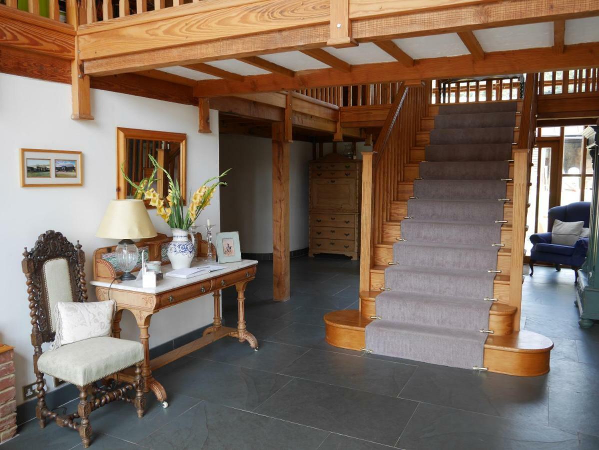 ローチェスター North Downs Barn Bed & Breakfast エクステリア 写真